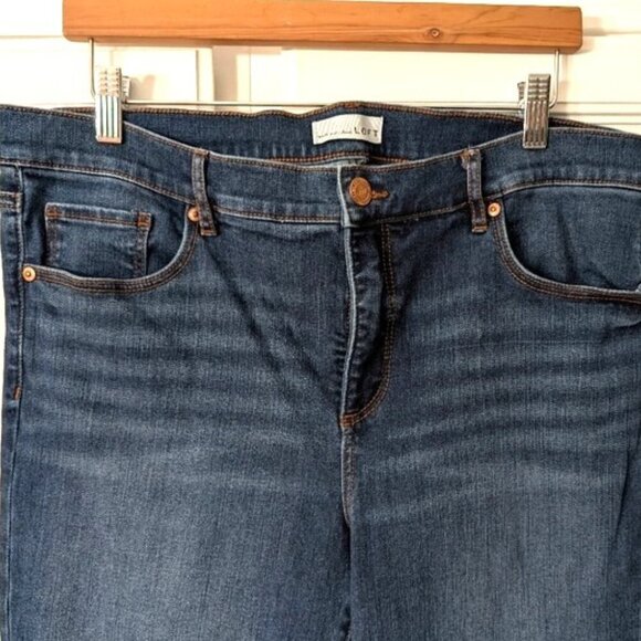 Ann Taylor Cropped Jeans with Patterned Cuffs Medium Wash Size 14 - Picture 3 of 6
